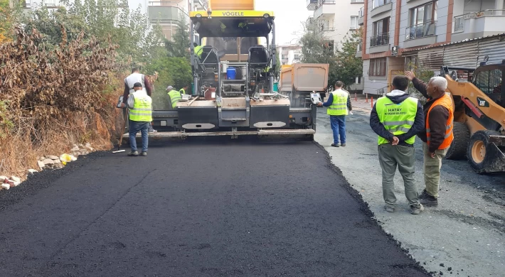 DEFNE BAHRİYE ÜÇOK CADDESİ ASFALTLANIYOR