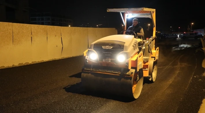 Antakya'da yol bakım ve onarım çalışmaları devam ediyor