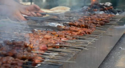FESTİVALDE 1 TON KUZU CİĞERİ TÜKENDİ