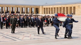 TEV 55. yılda Anıtkabir’de Ata’nın huzuruna çıktı