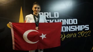Olimpiyat madalyalı ’Milli’ Kübra ’dünya üçüncüsü’ oldu