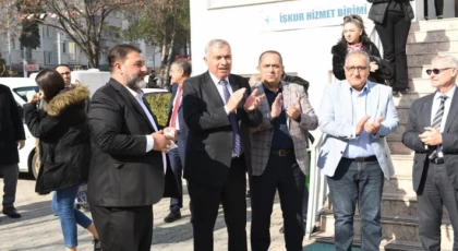 Antakya Belediyesi'nde Davullu zurnalı toplu iş sözleşmesi kutlaması