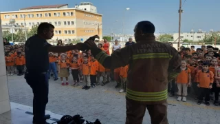 Hatay’da çocuklar meslekleri tanıyor