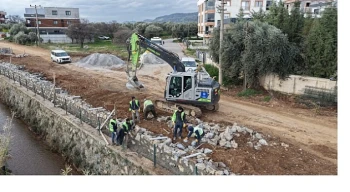 Aydın Büyükşehir Belediyesi Kentin Dört Bir Yanında Eş Zamanlı Çalışmalarını Sürdürüyor