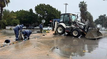 Büyükşehir ekipleri şiddetli yağışa karşı teyakkuz halinde